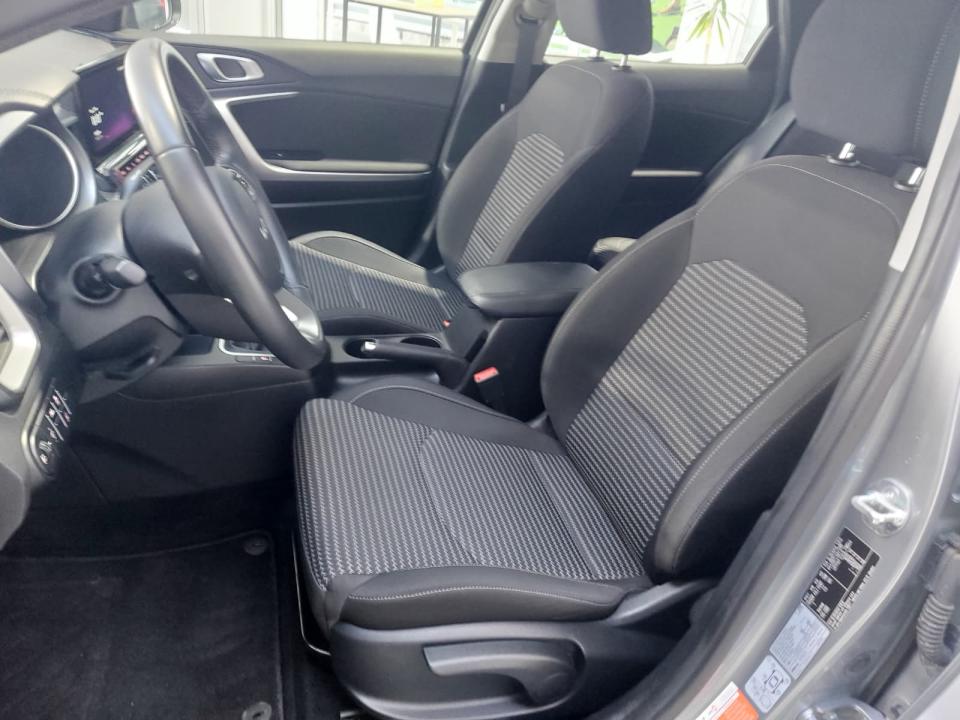 kia-xceed-2025-gasolina-998cc