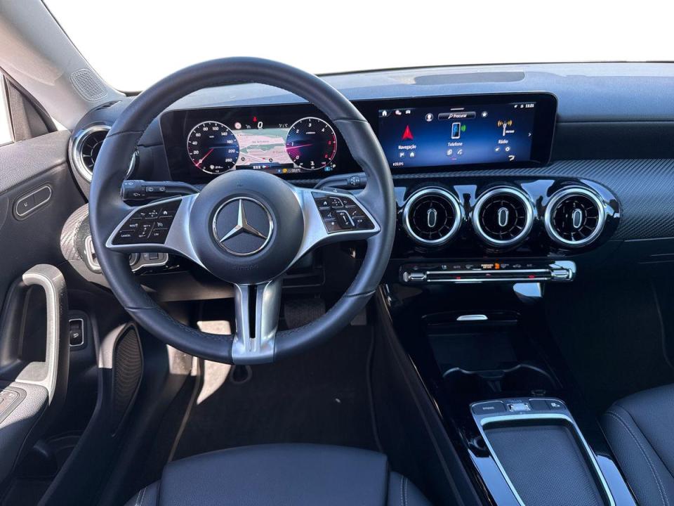 mercedes-benz-cla-2025-diesel-1950cc