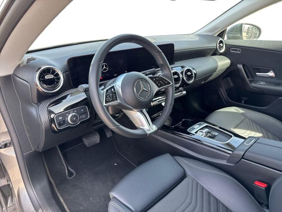 mercedes-benz-cla-2025-diesel-1950cc