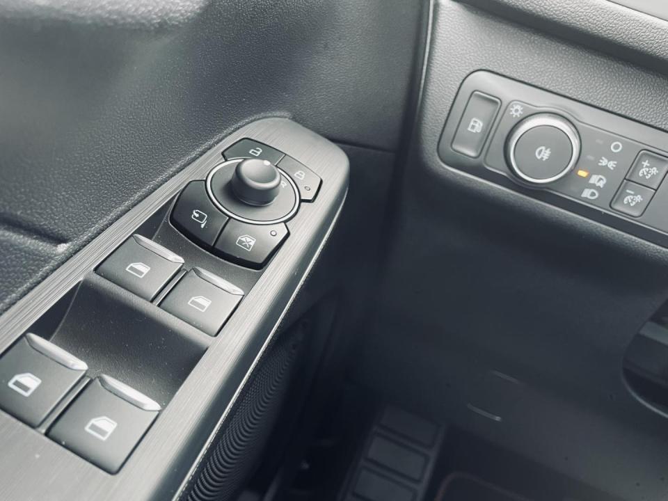 ford-kuga-2024-hibrido-2488cc