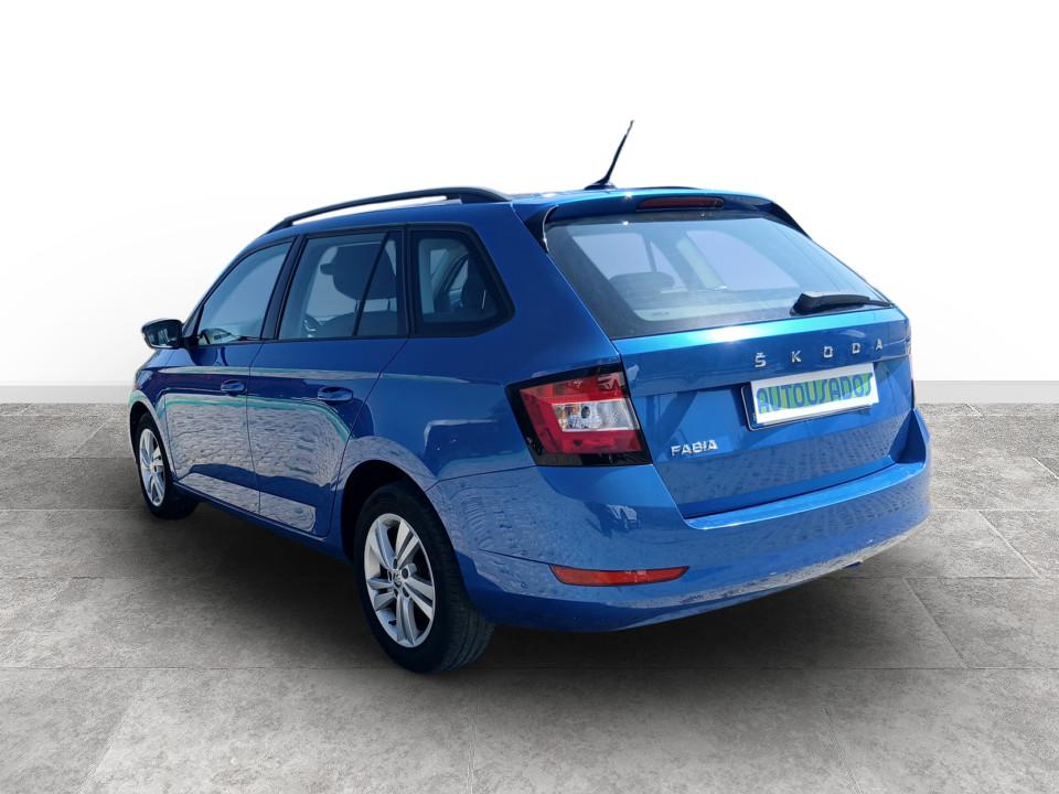 skoda-fabia-2022-gasolina-999cc