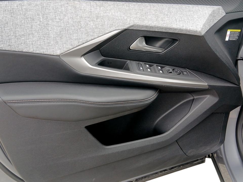 peugeot-5008-2025-gasolina-1199cc