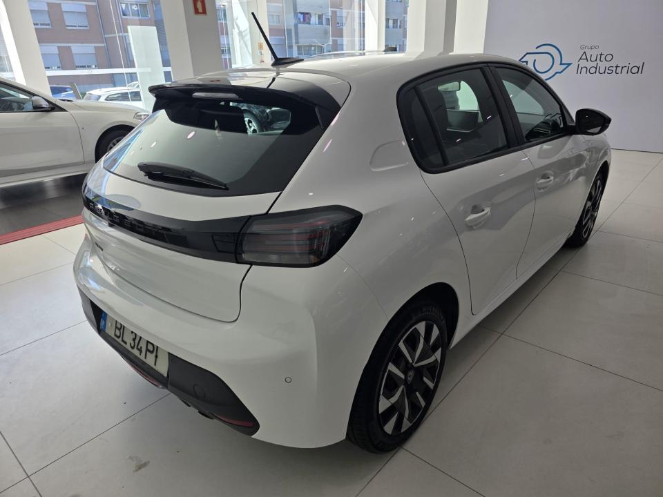 peugeot-208-2024-gasolina-1199cc
