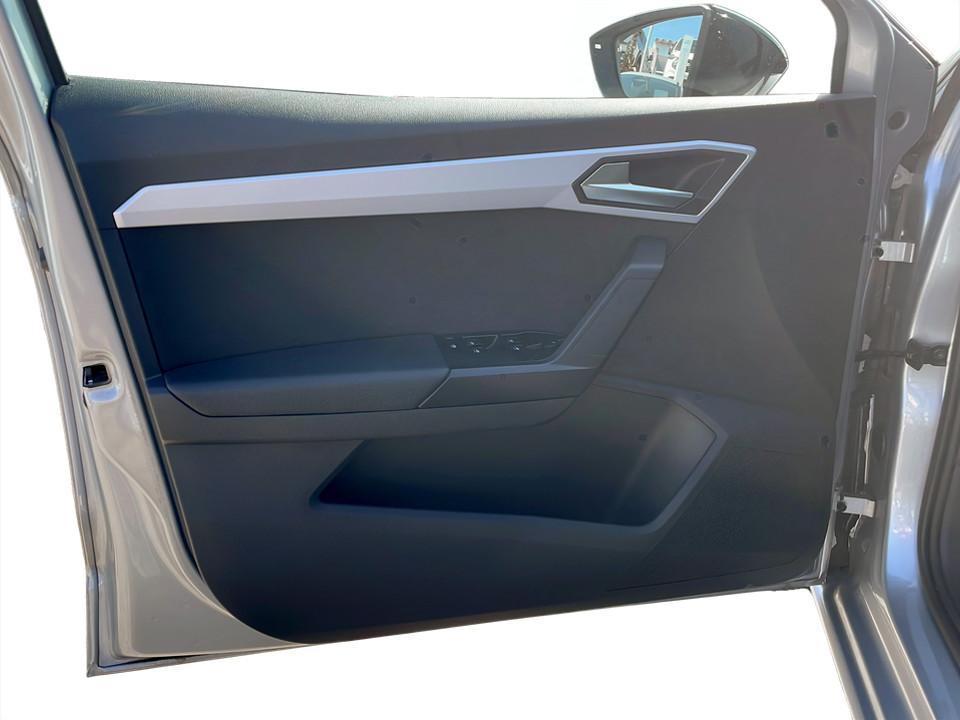 seat-ibiza-2023-gasolina-999cc
