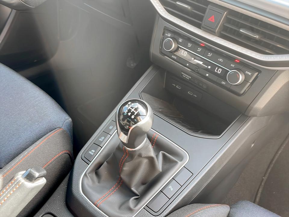 seat-ibiza-2023-gasolina-999cc