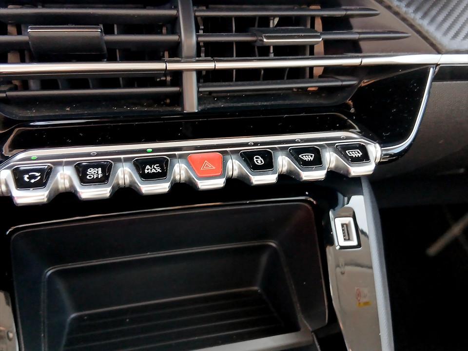 peugeot-208-2022-gasolina-1199cc