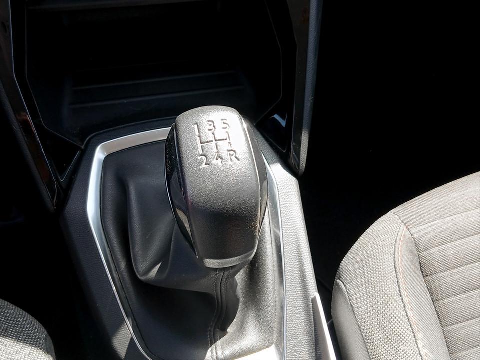 peugeot-208-2022-gasolina-1199cc