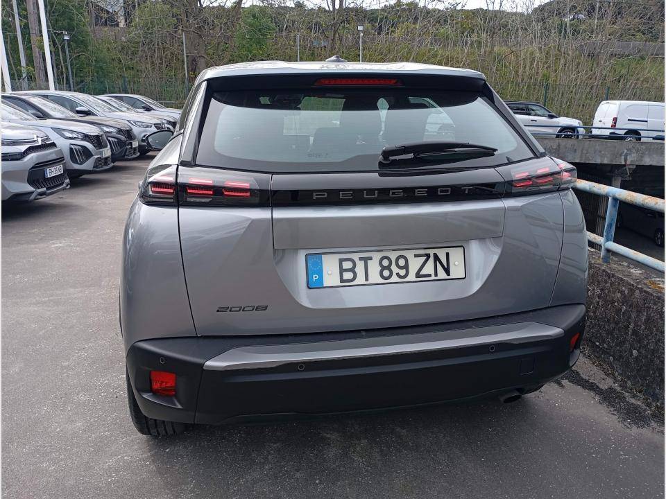 peugeot-2008-2025-gasolina-1199cc