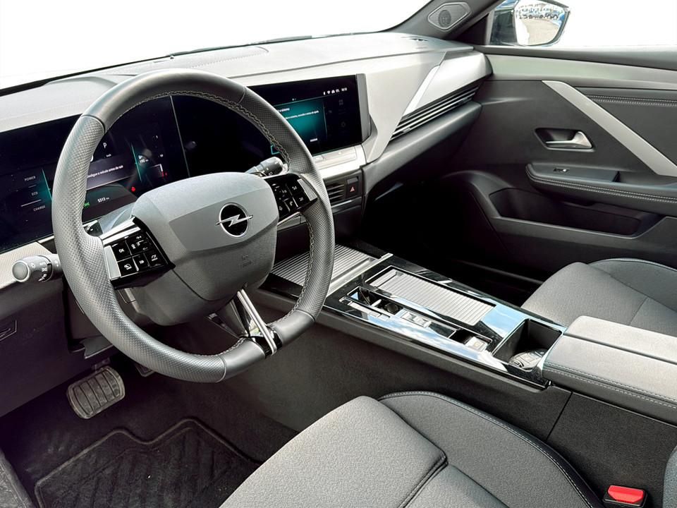 opel-astra-2025-gasolina-1199cc