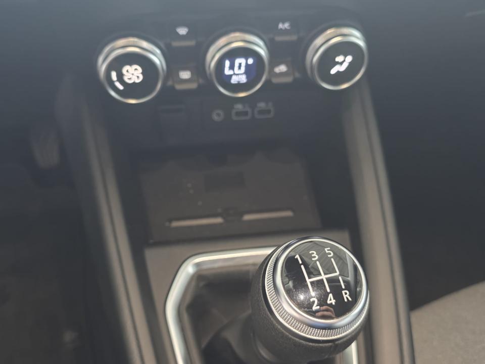 mitsubishi-colt-2025-gasolina-999cc