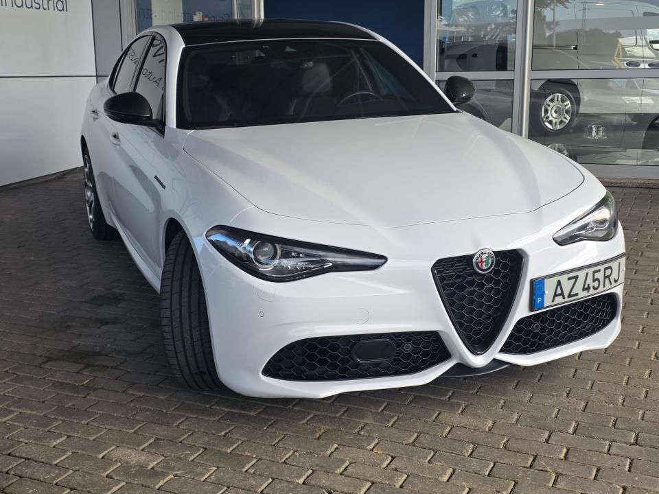 alfa-romeo-giulia-2023-diesel-2143cc