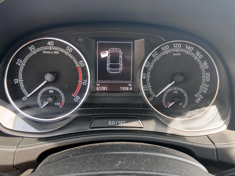 skoda-fabia-2022-gasolina-999cc