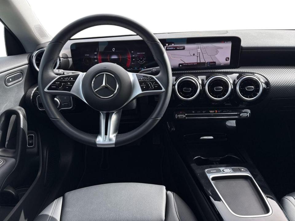 mercedes-benz-cla-2025-diesel-1950cc