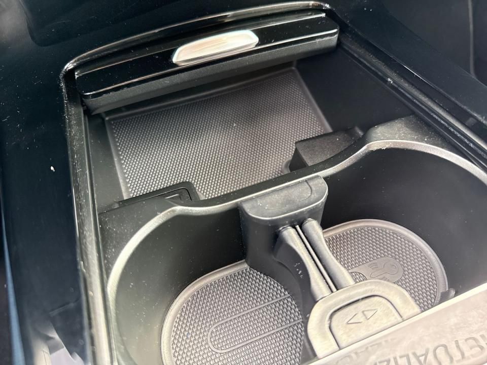 mercedes-benz-cla-2025-diesel-1950cc