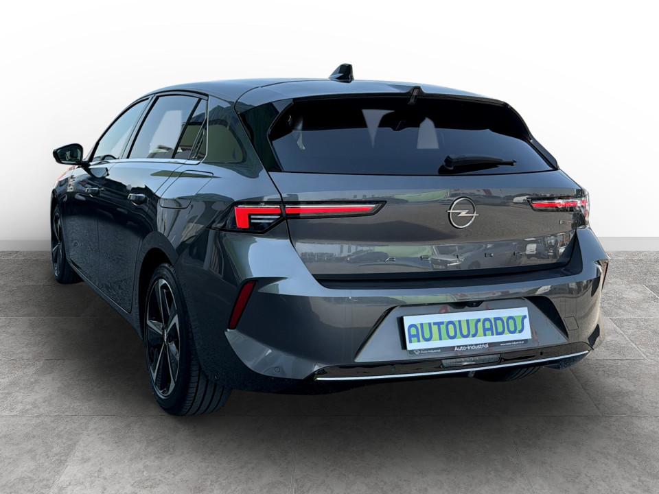 opel-astra-2023-hibrido-1598cc
