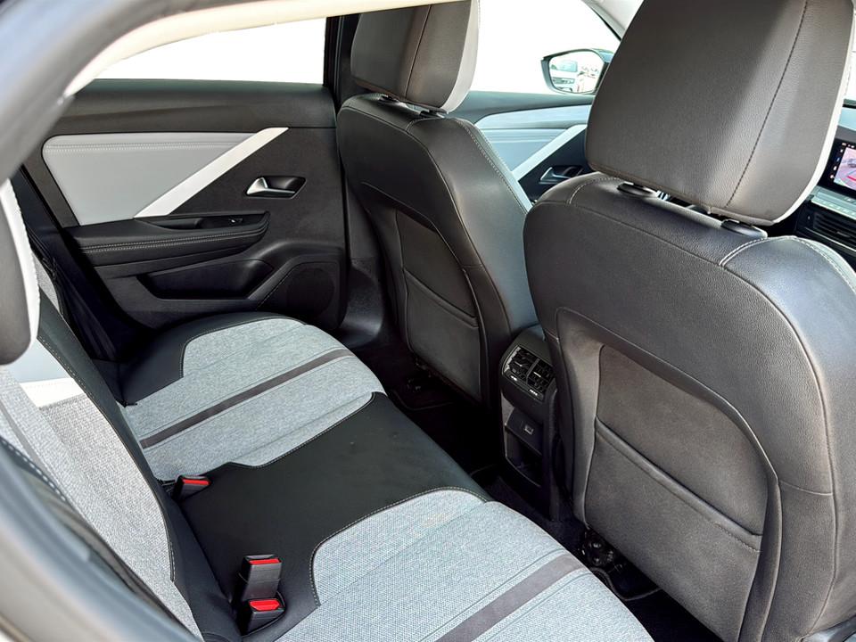 opel-astra-2023-hibrido-1598cc