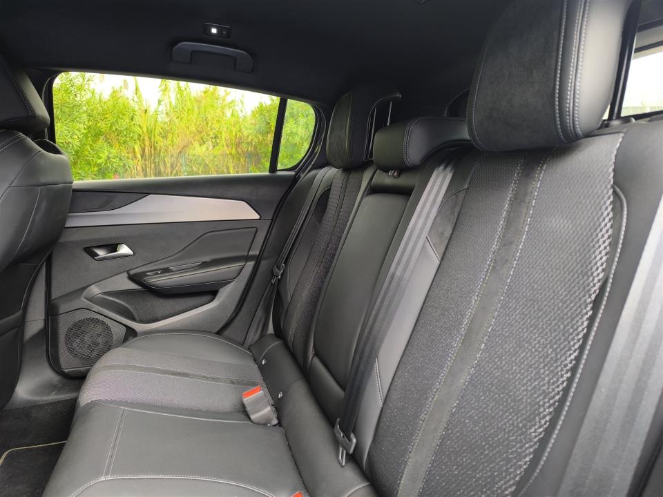 peugeot-308-2024-hibrido-1598cc