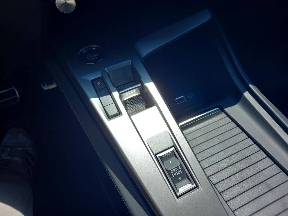 peugeot-308-2024-hibrido-1598cc