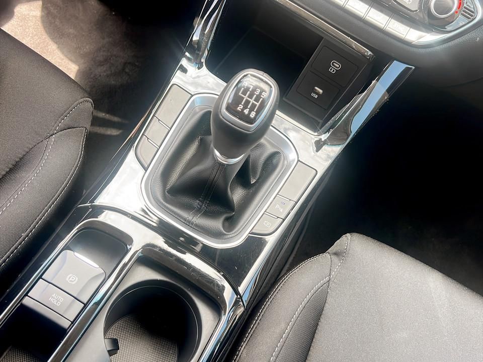 hyundai-i30-2024-gasolina-998cc