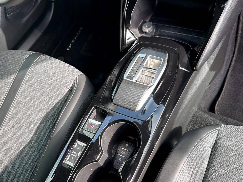 peugeot-e-2008-2024-eletrico-0cc