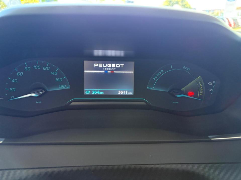 peugeot-208-2025-eletrico-0cc