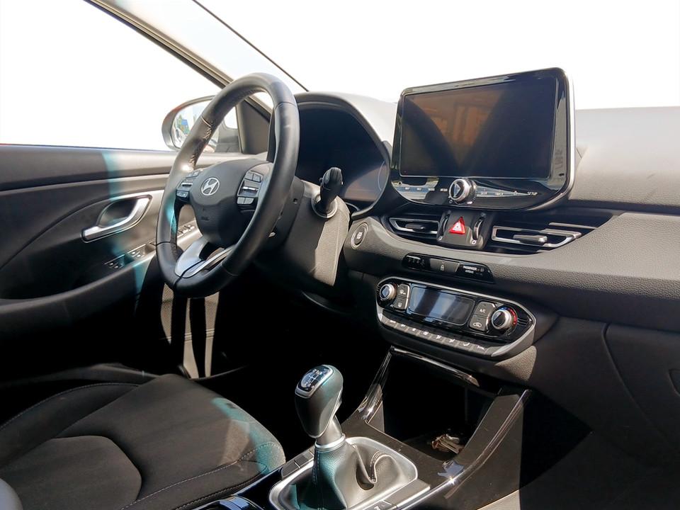 hyundai-i30-2024-gasolina-998cc
