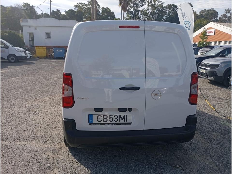 opel-combo-2025-diesel-1499cc