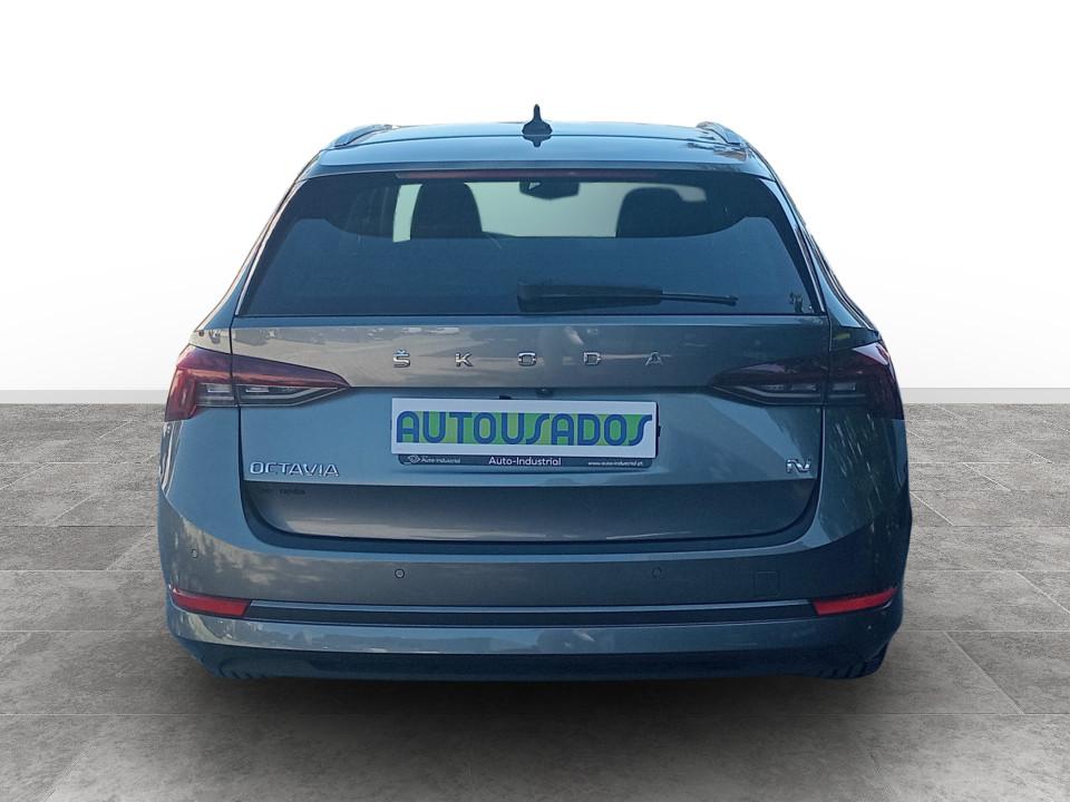 skoda-octavia-2024-hibrido-1395cc