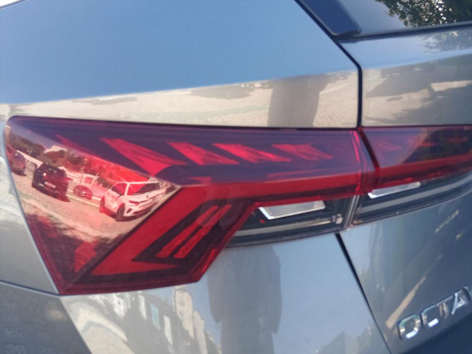 skoda-octavia-2024-hibrido-1395cc