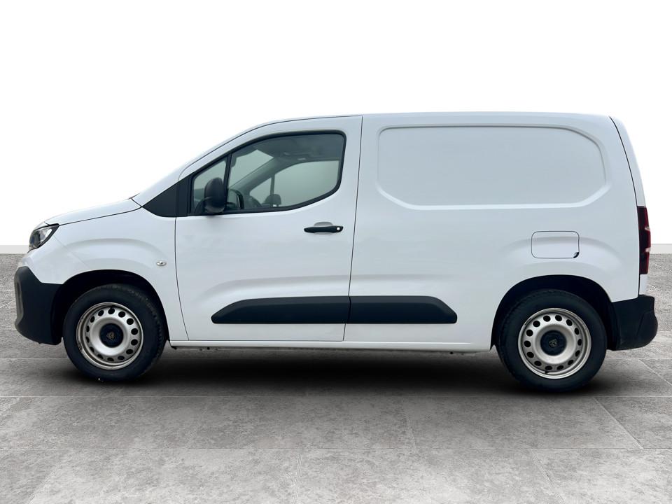 peugeot-partner-2024-diesel-1499cc
