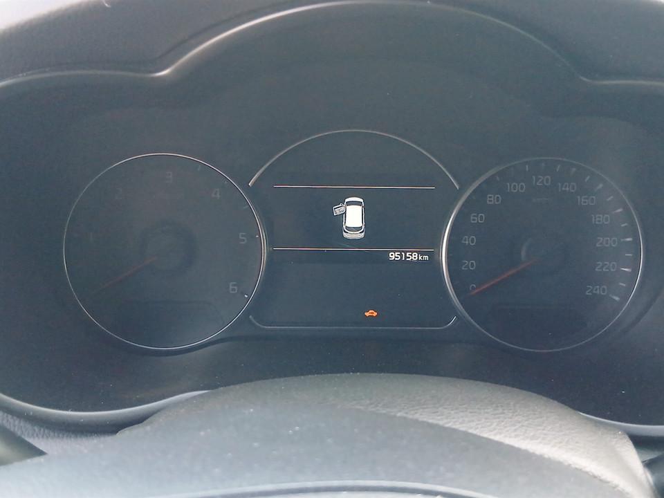 kia-carens-2017-diesel-1685cc