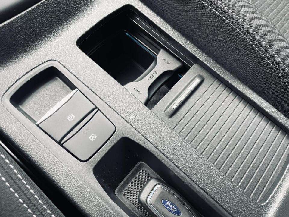 ford-focus-2025-gasolina-998cc