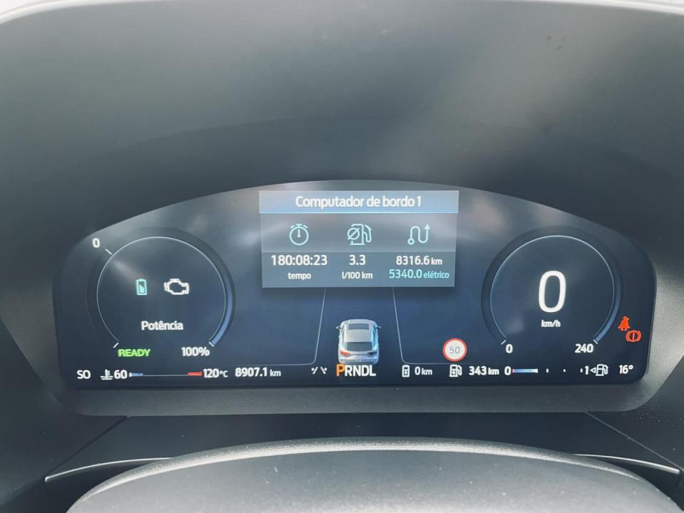 ford-kuga-2024-hibrido-2488cc