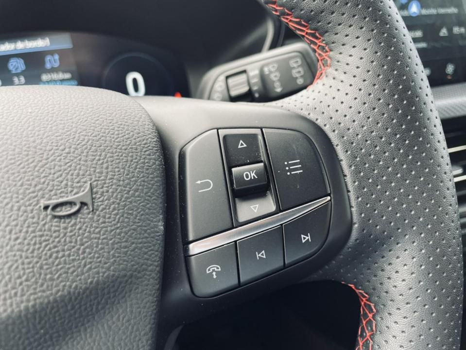 ford-kuga-2024-hibrido-2488cc