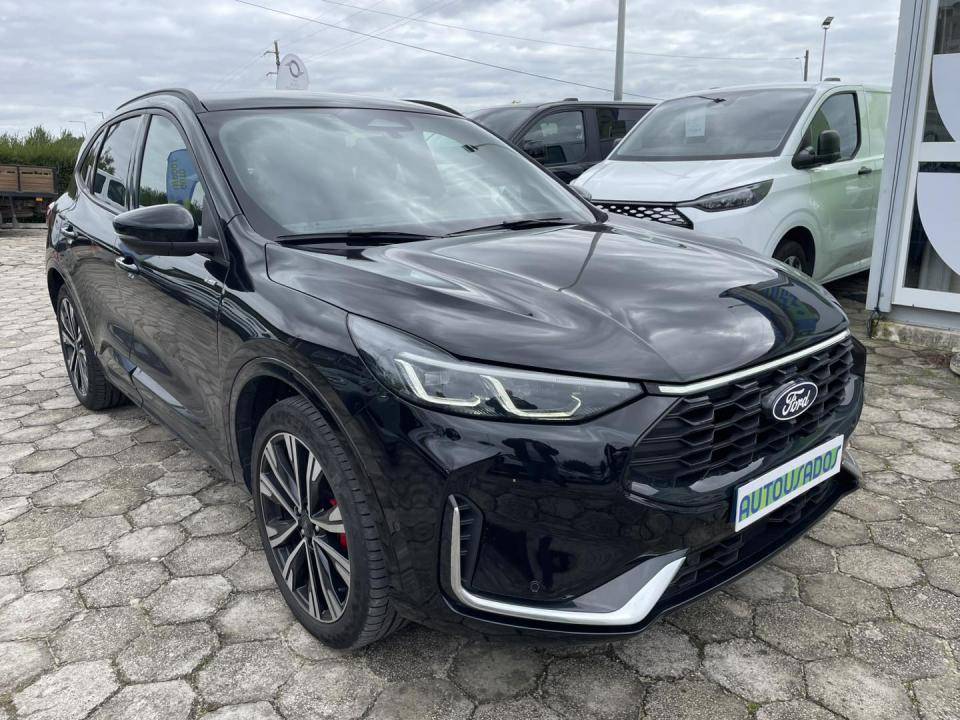 ford-kuga-2024-hibrido-2488cc
