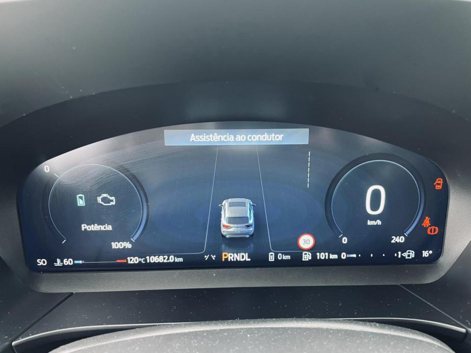 ford-kuga-2024-hibrido-2488cc