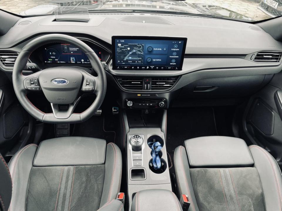 ford-kuga-2024-hibrido-2488cc