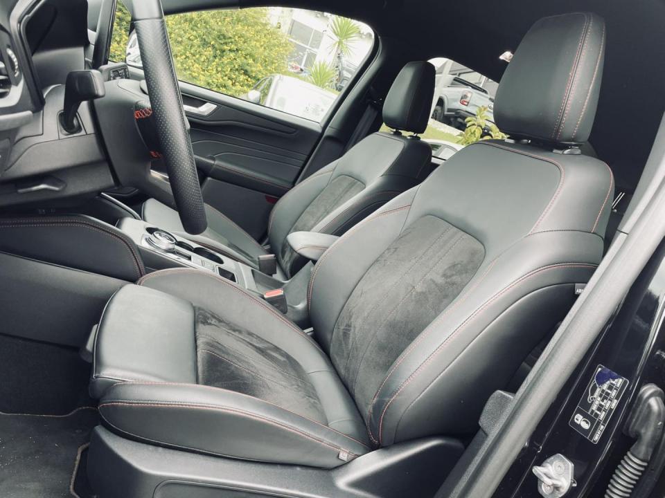 ford-kuga-2024-hibrido-2488cc