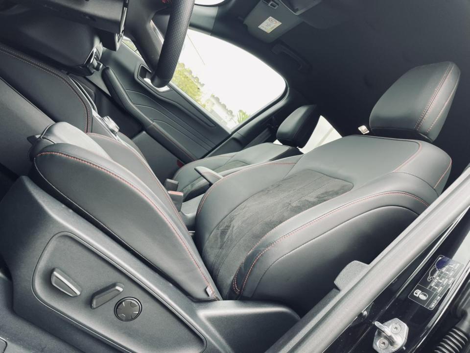 ford-kuga-2024-hibrido-2488cc