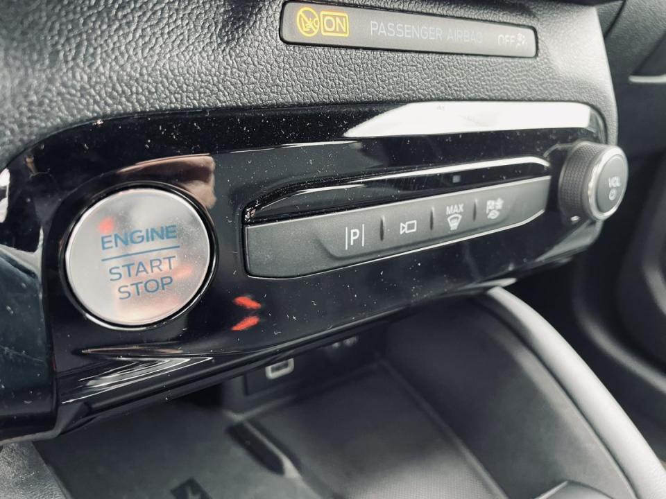 ford-kuga-2024-hibrido-2488cc