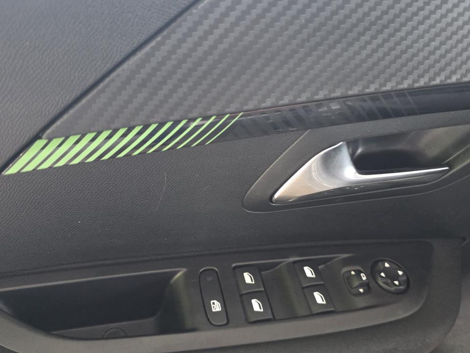 peugeot-208-2024-gasolina-1199cc
