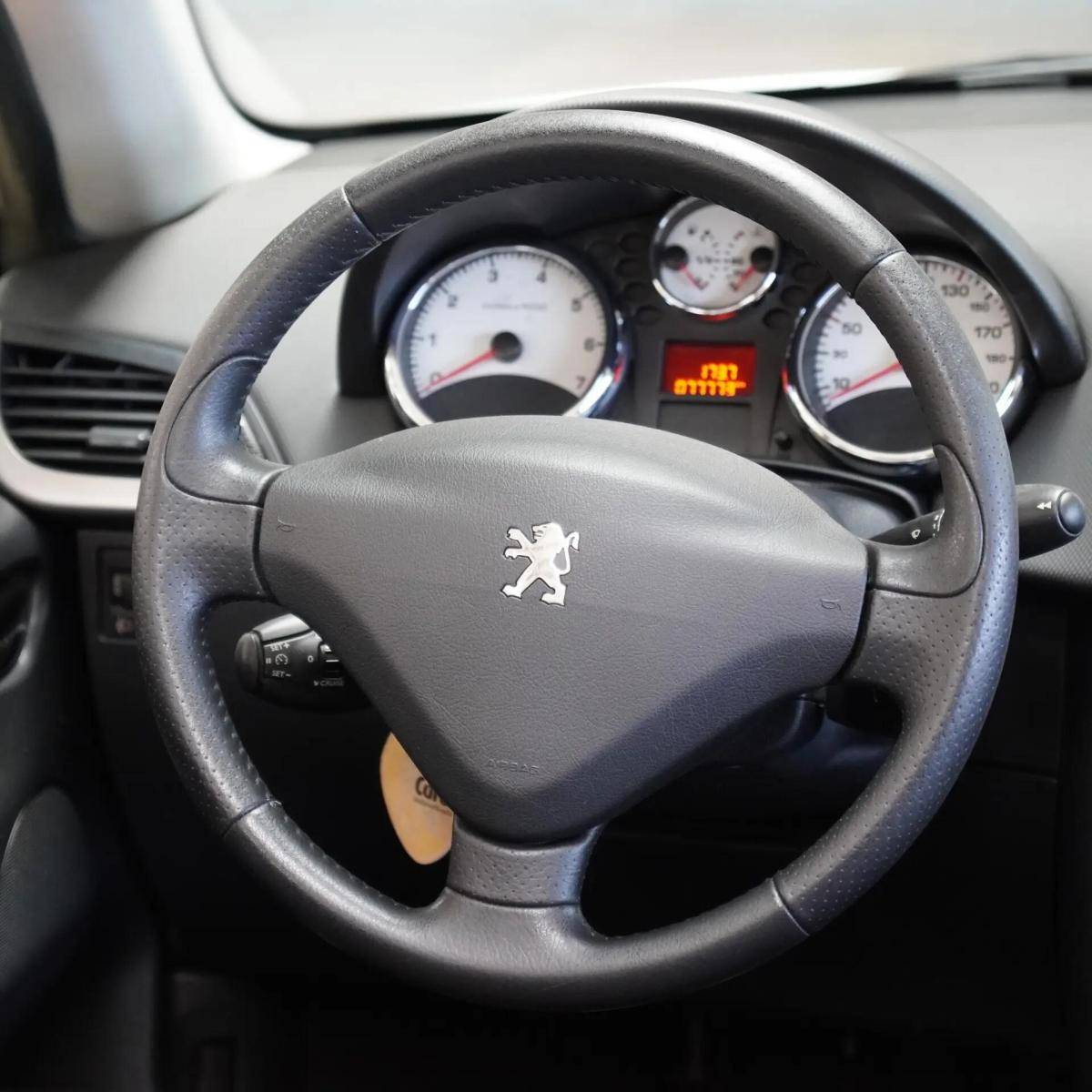 peugeot-207-cc-2011-gasolina-1598cc