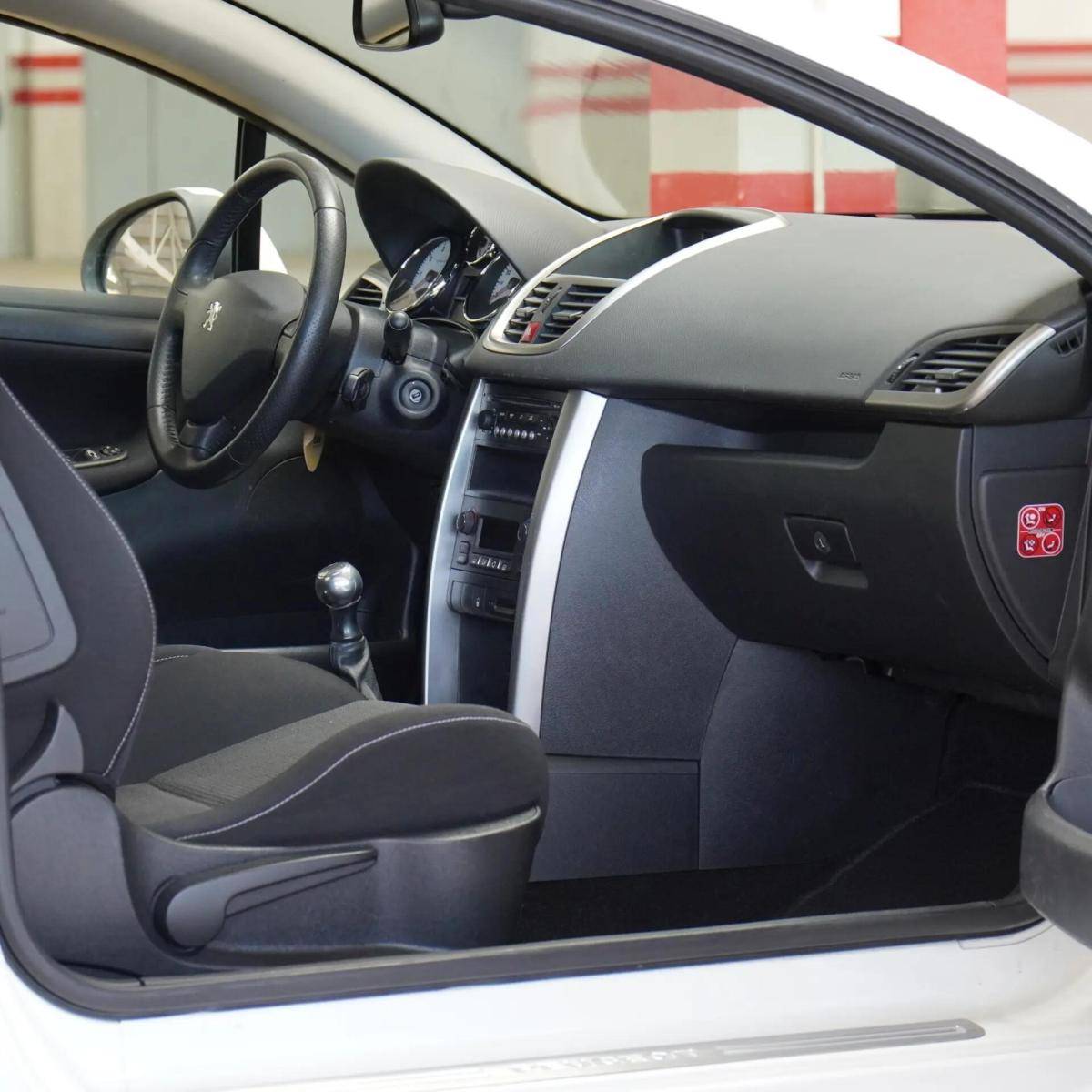 peugeot-207-cc-2011-gasolina-1598cc