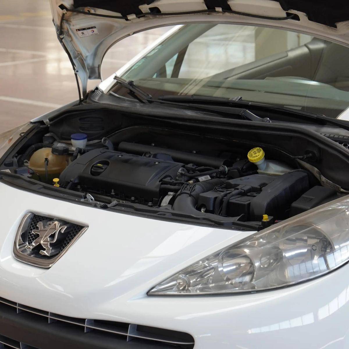 peugeot-207-cc-2011-gasolina-1598cc