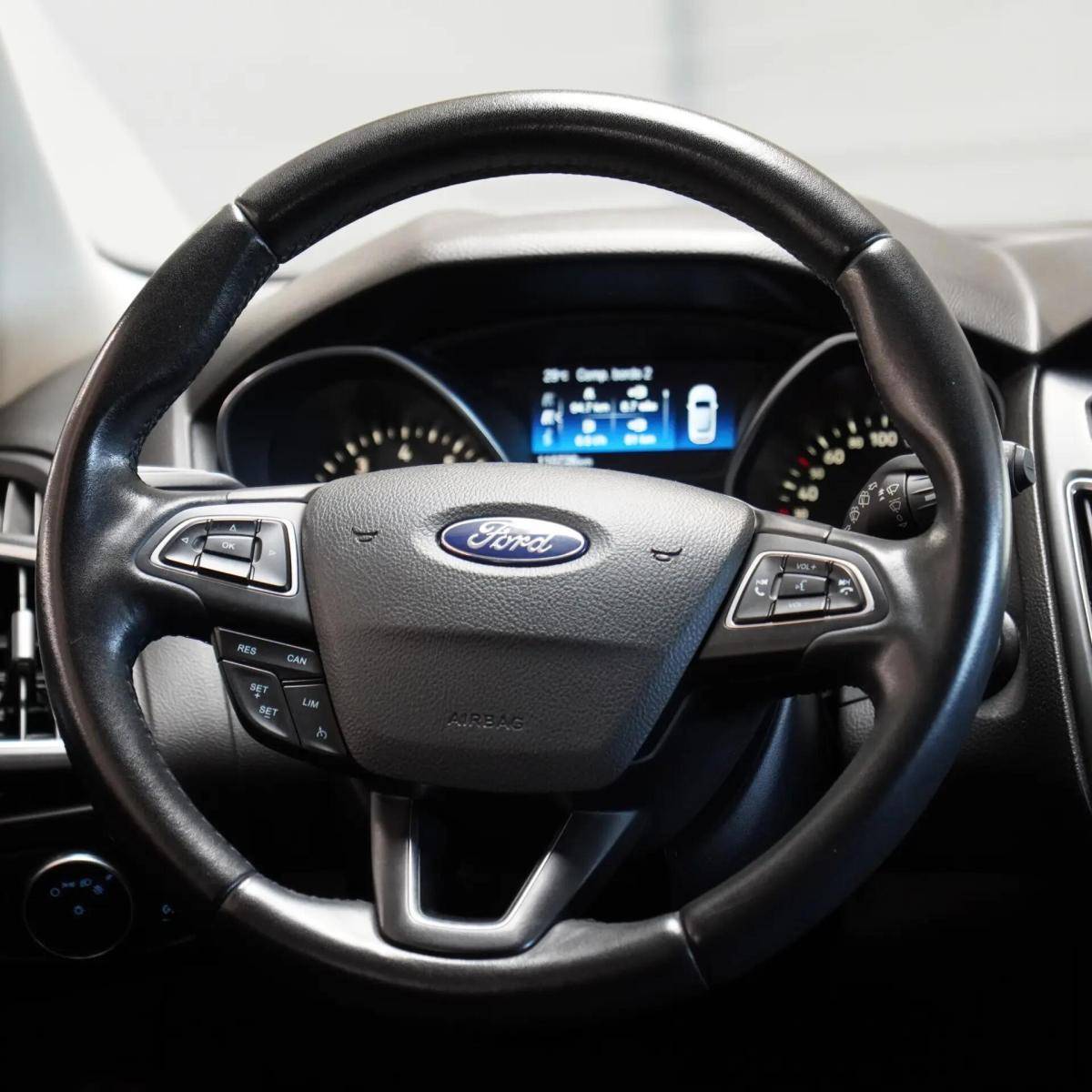 ford-focus-sw-2018-gasolina-998cc
