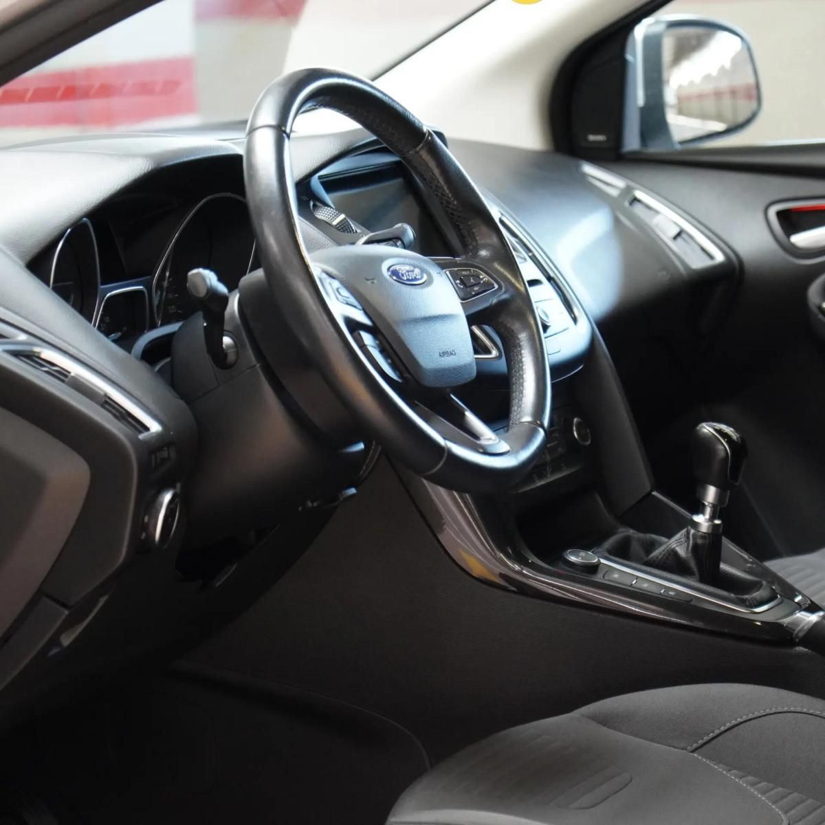 ford-focus-sw-2018-gasolina-998cc