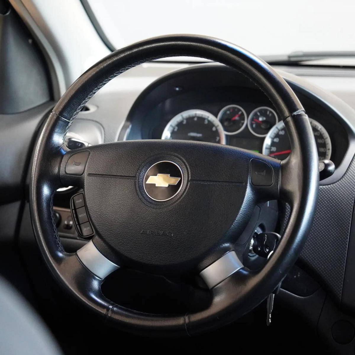 chevrolet-aveo-2009-gasolina-1206cc