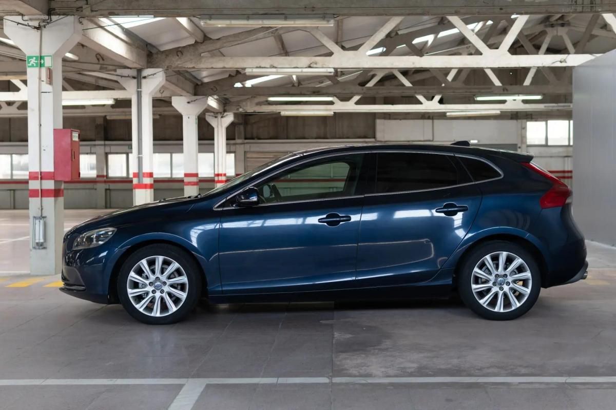 volvo-v40-2013-diesel-1560cc