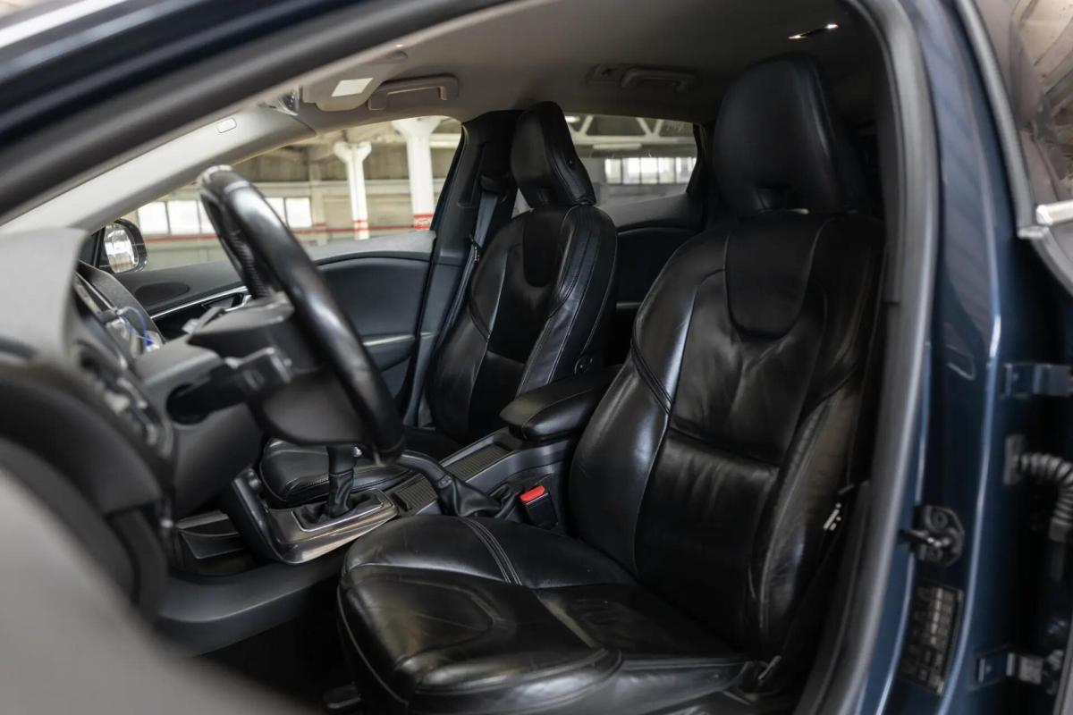 volvo-v40-2013-diesel-1560cc