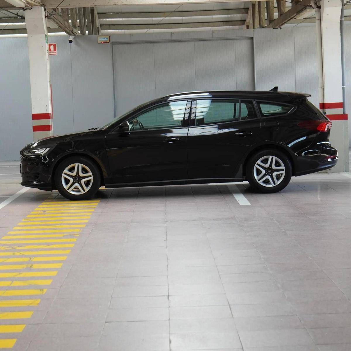 ford-focus-sw-2023-diesel-1499cc